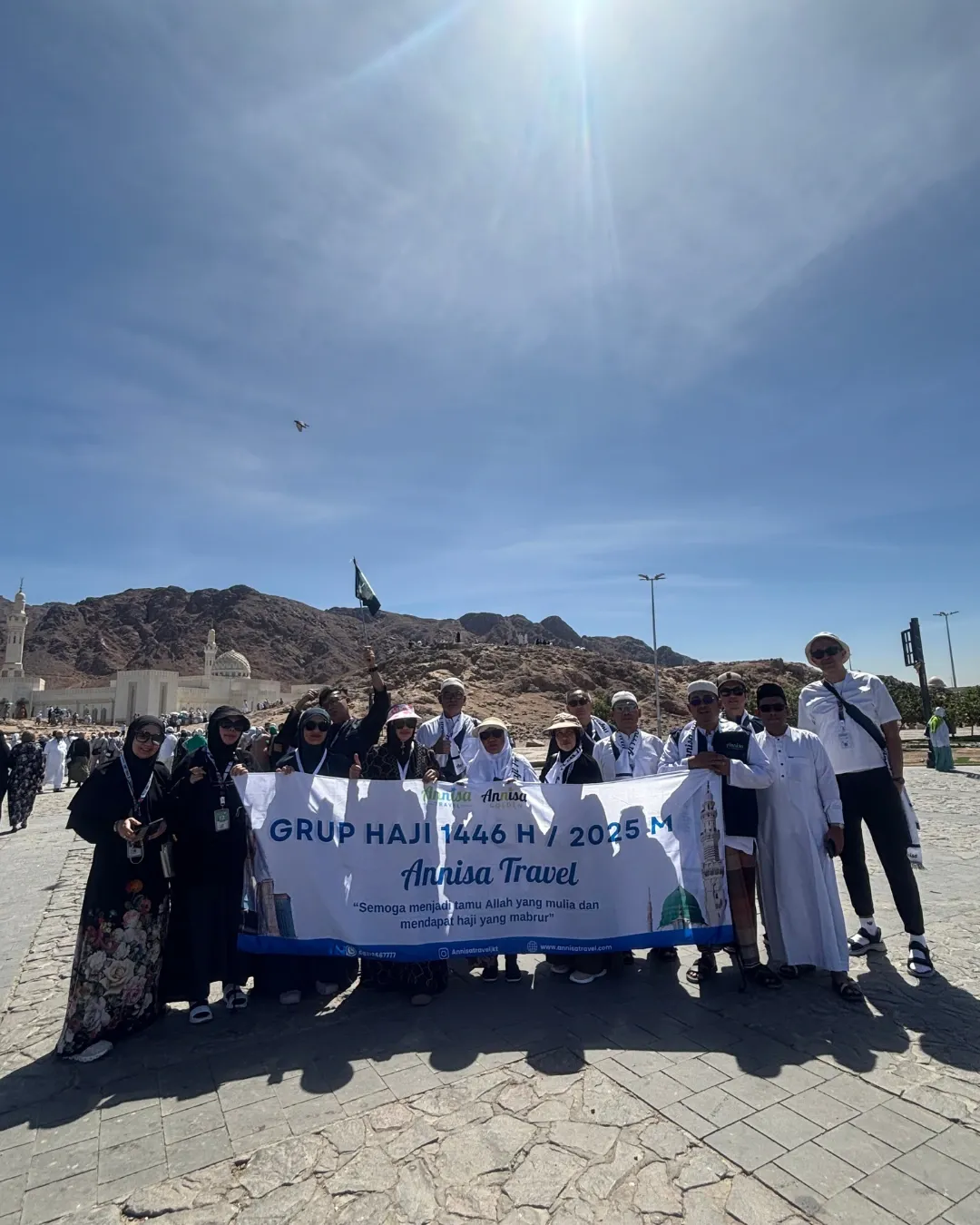Jamaah haji mengunjungi Jabal Uhud