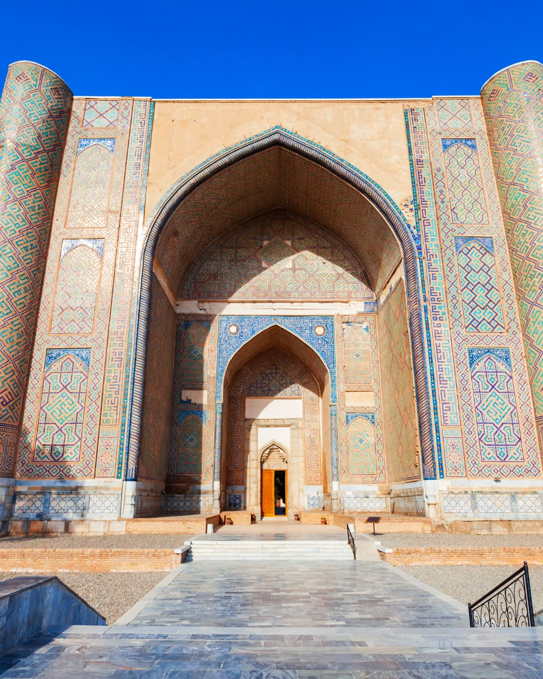 Masjid Bibi Khanum