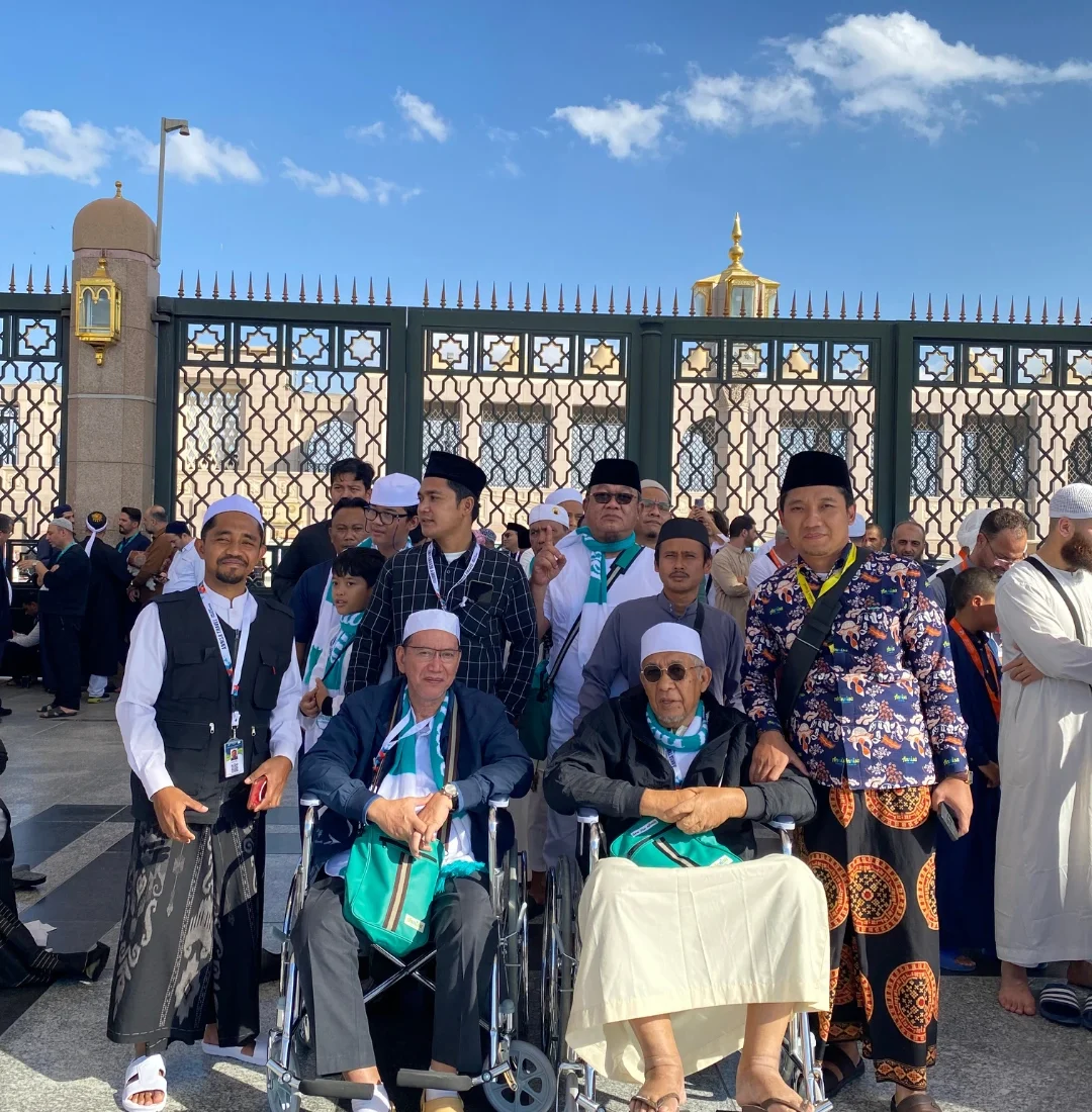 Umroh Akhir Tahun Bersama Keluarga